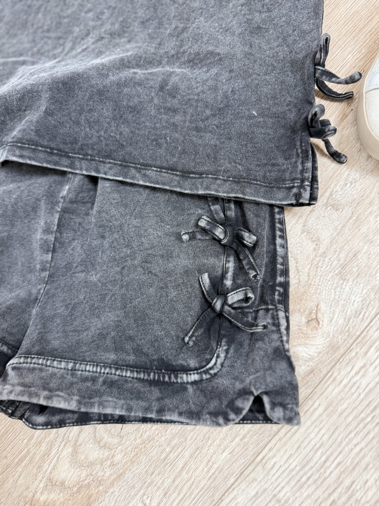 Black Bow Detail Knit Shorts