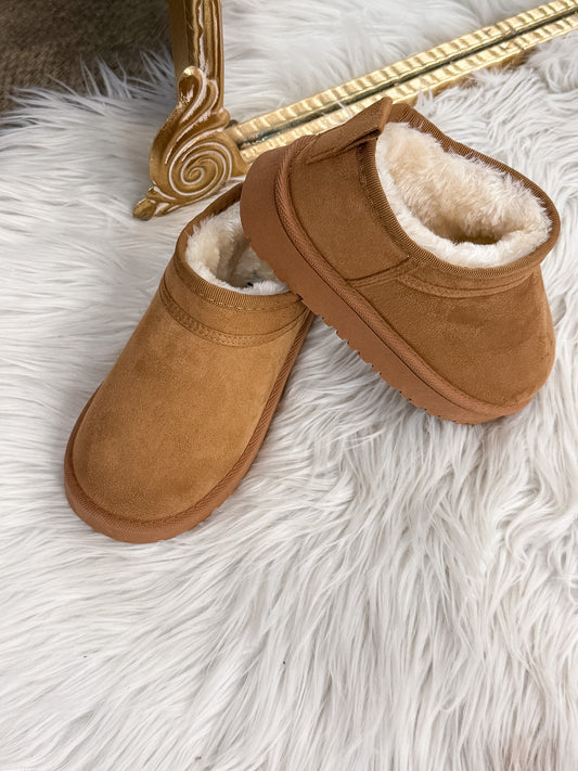 Azzia Chestnut Slide On