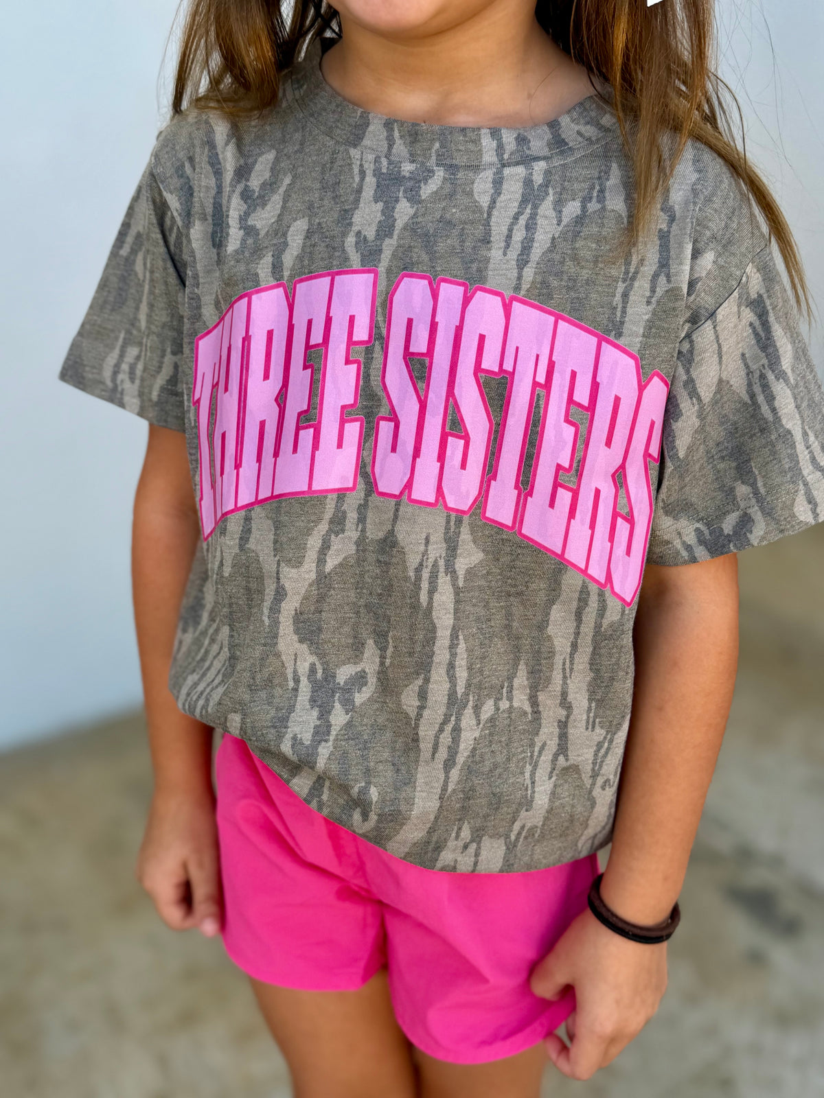Mossy Oak Logo Tee W Pink Writing