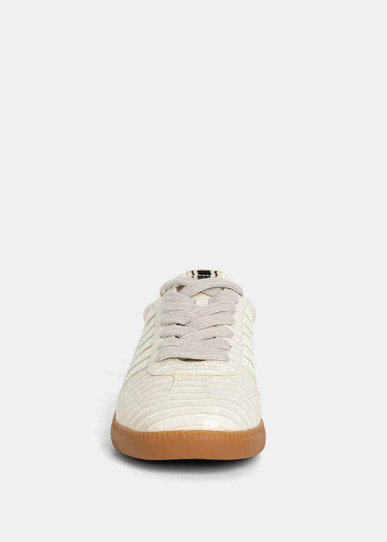 Stevie Sneakers, Bone Lizard
